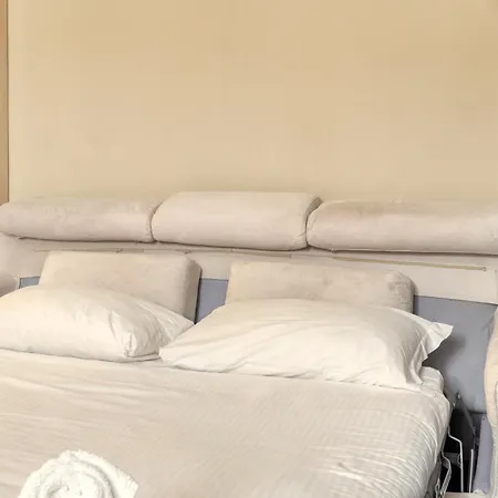 Joivy Bright 1br Flat Near Centro Storico Apartment Milan