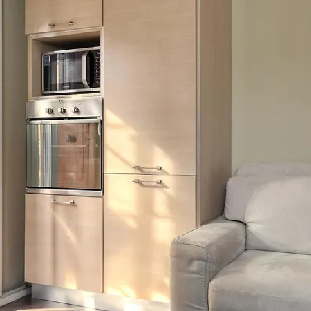 Joivy Bright 1br Flat Near Centro Storico Apartment *